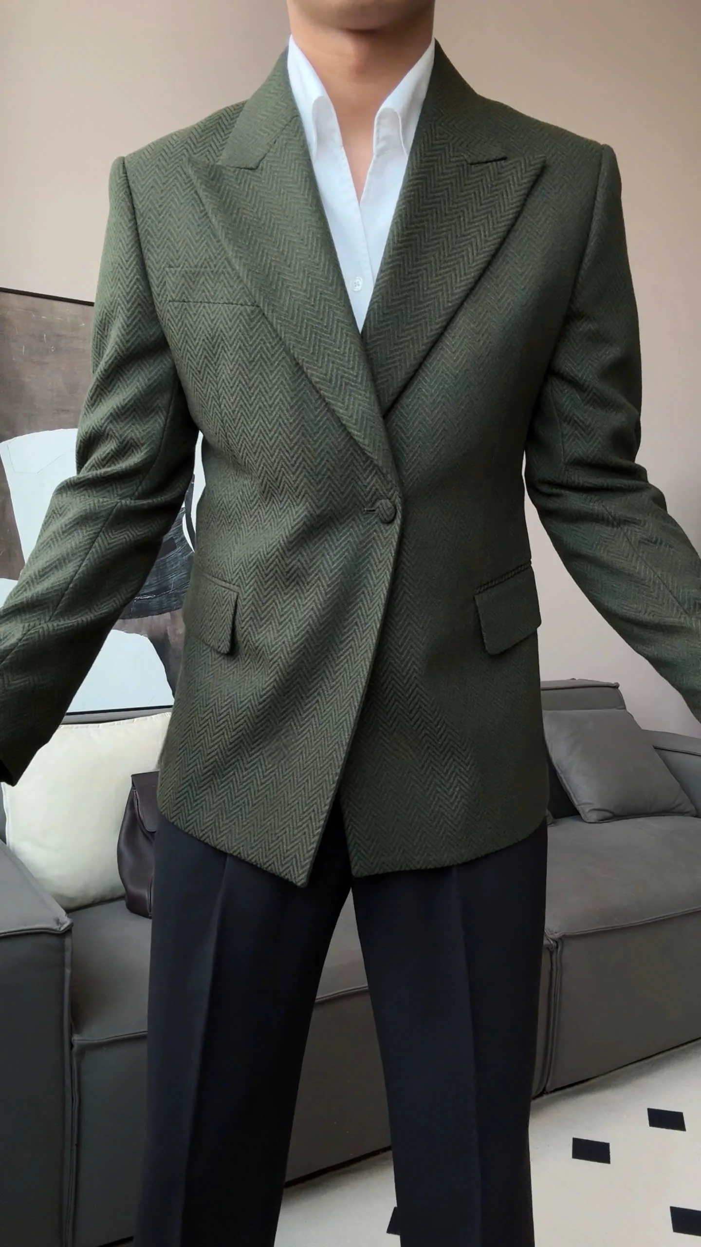 Cotswolds Herringbone Blazer - Image 5