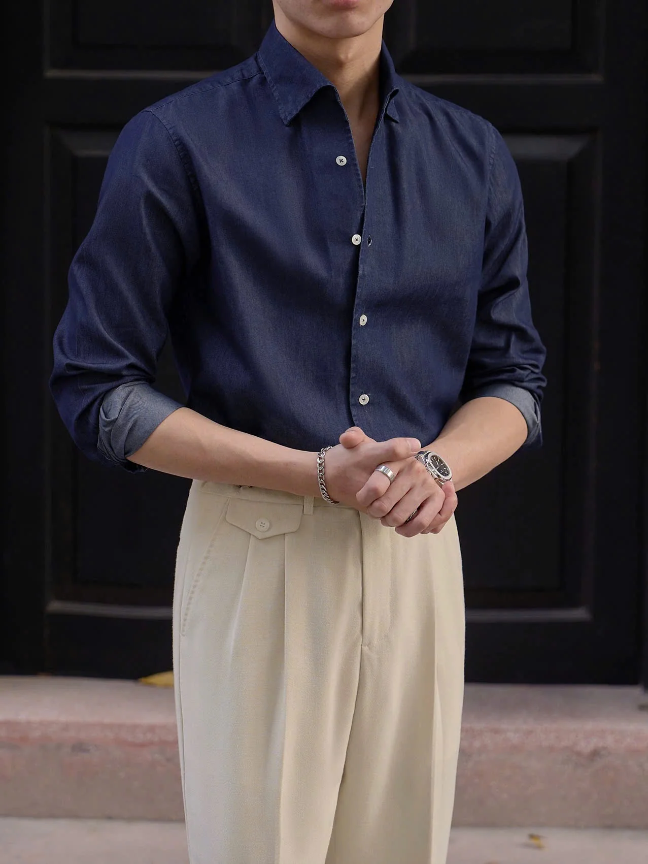 Modern Denim Shirt with Hidden Button-Down Collar - Image 6