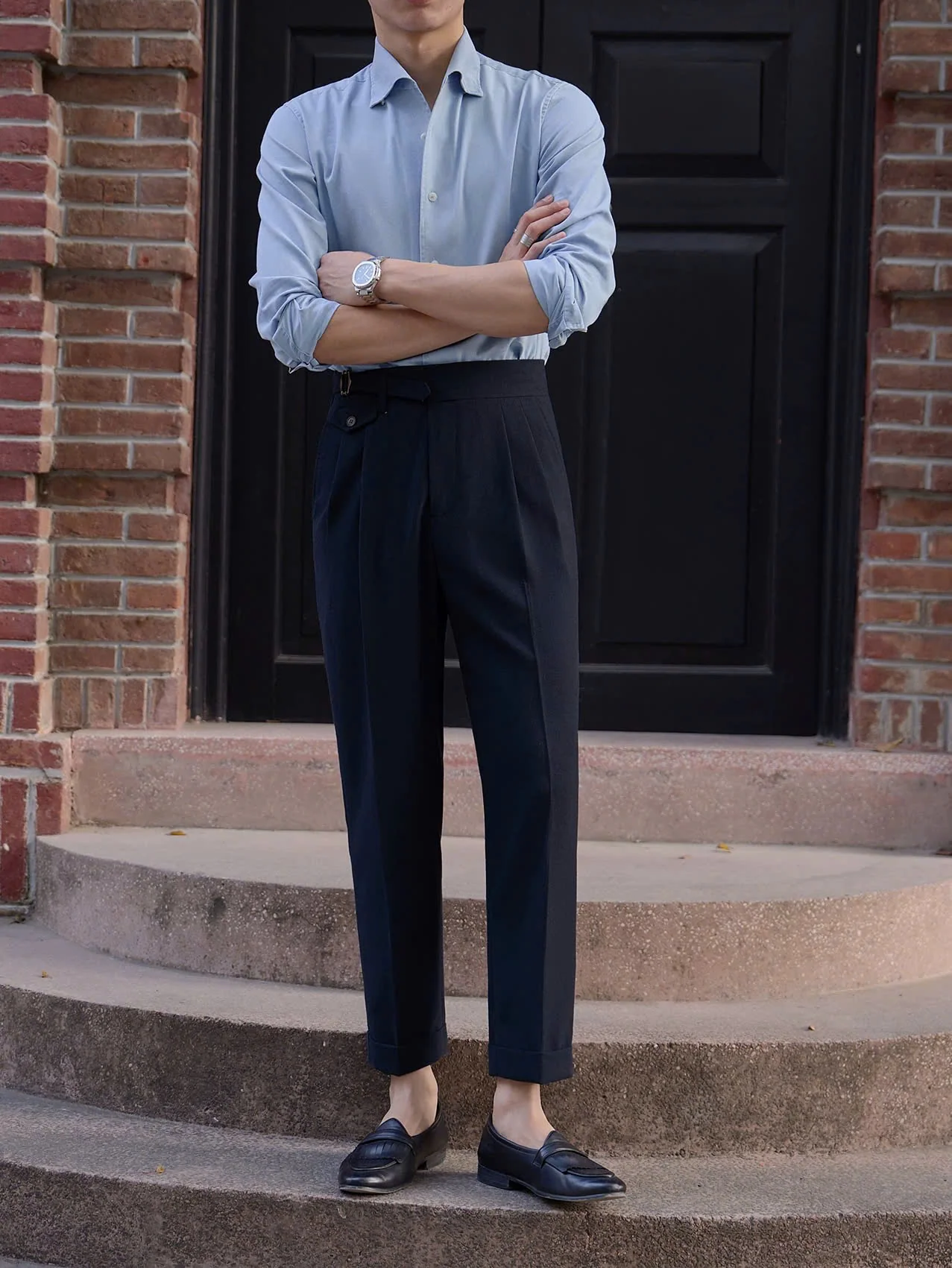 Modern Denim Shirt with Hidden Button-Down Collar - Image 7