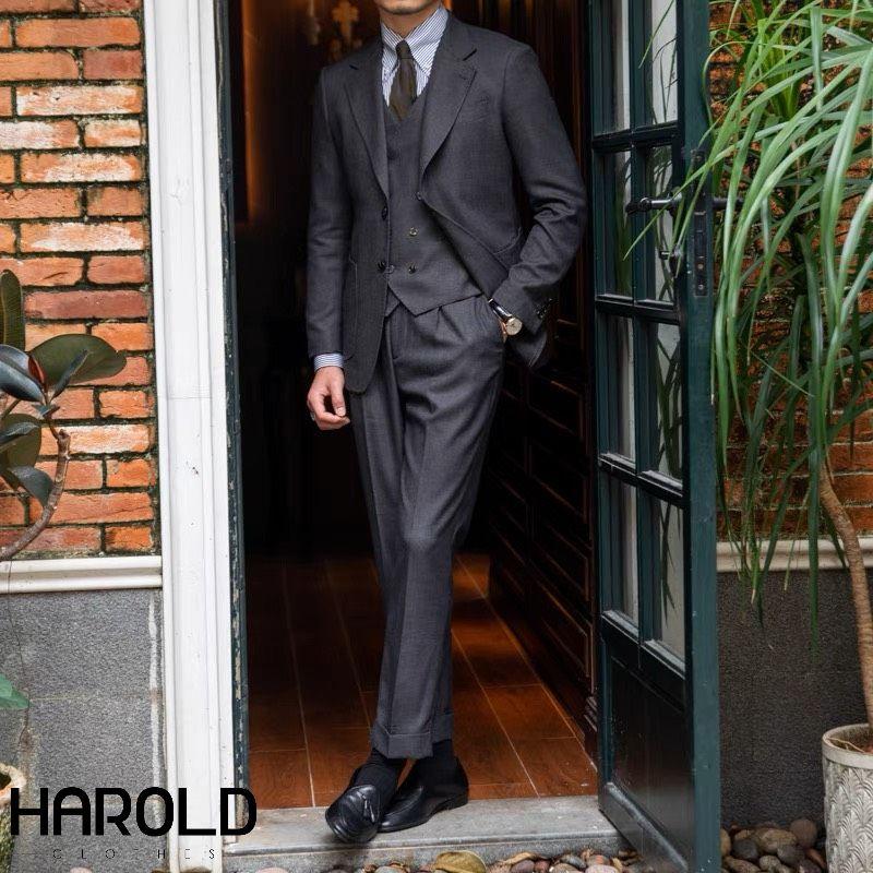 Three-Piece Black Lead Suit - Image 5